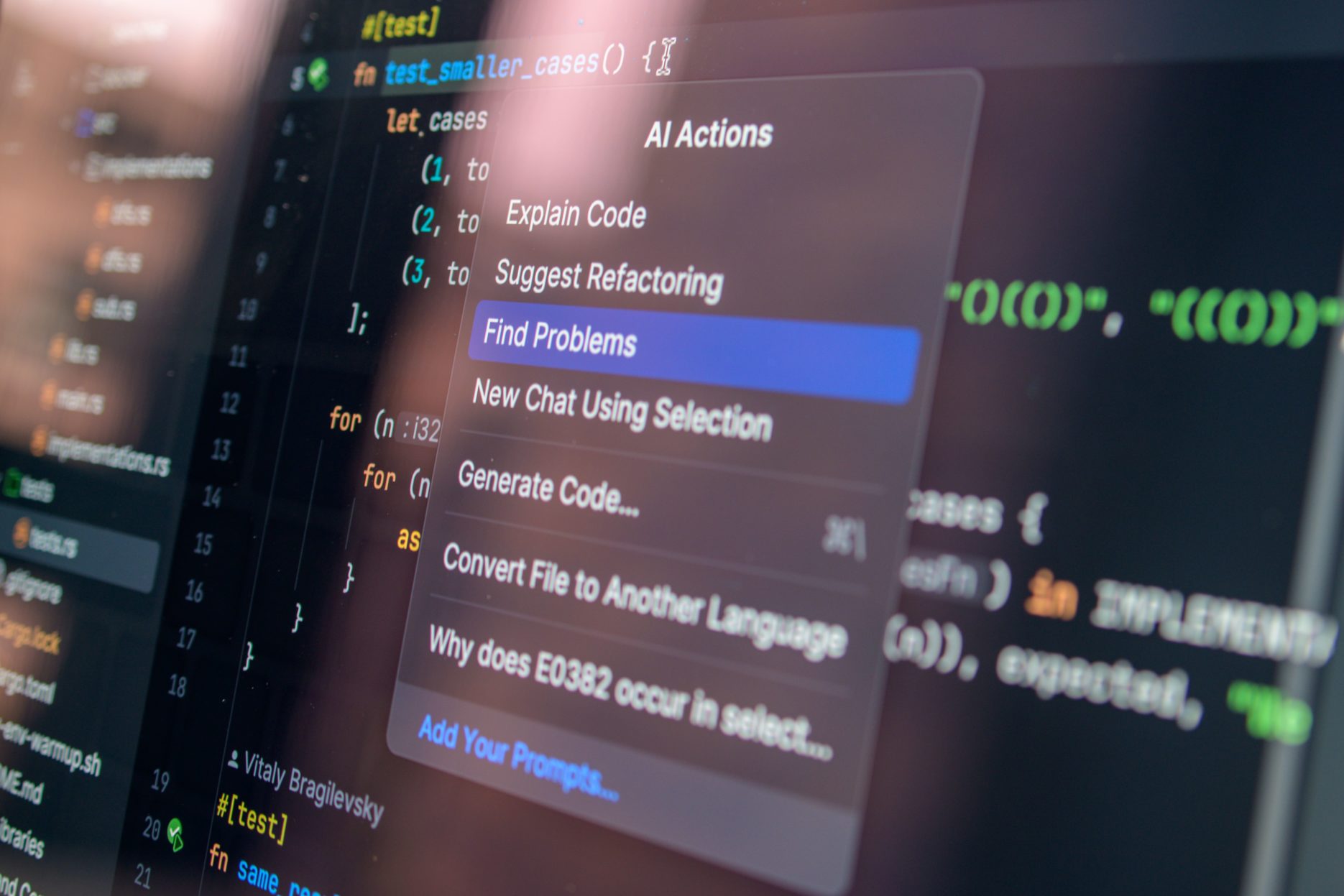 Gros plan sur la programmation assistée par IA avec des options de menu pour le débogage et la résolution de problèmes
